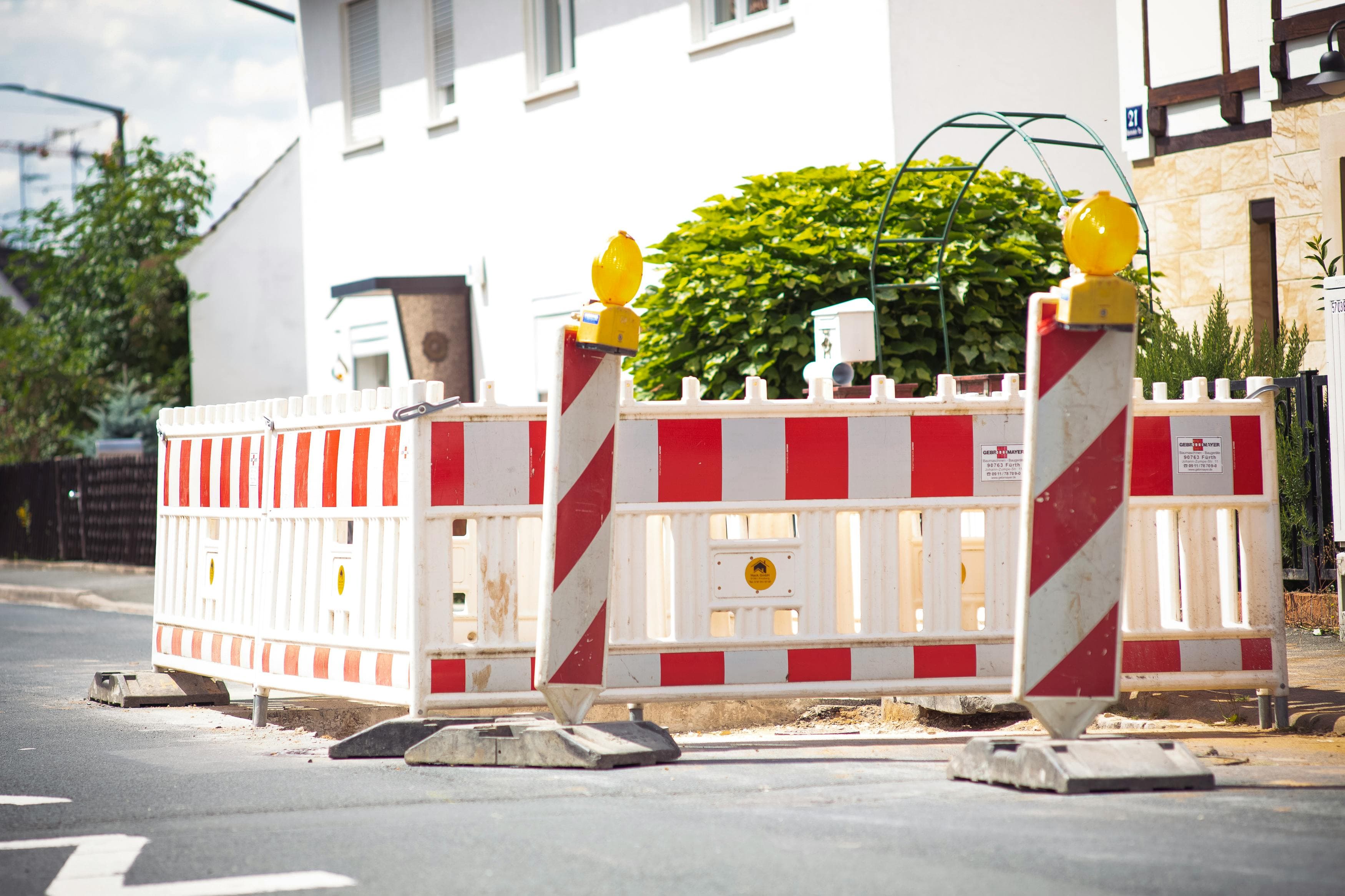 Sicherheitsmaßnahmen auf Baustellen: Die richtige Verwendung von Baken