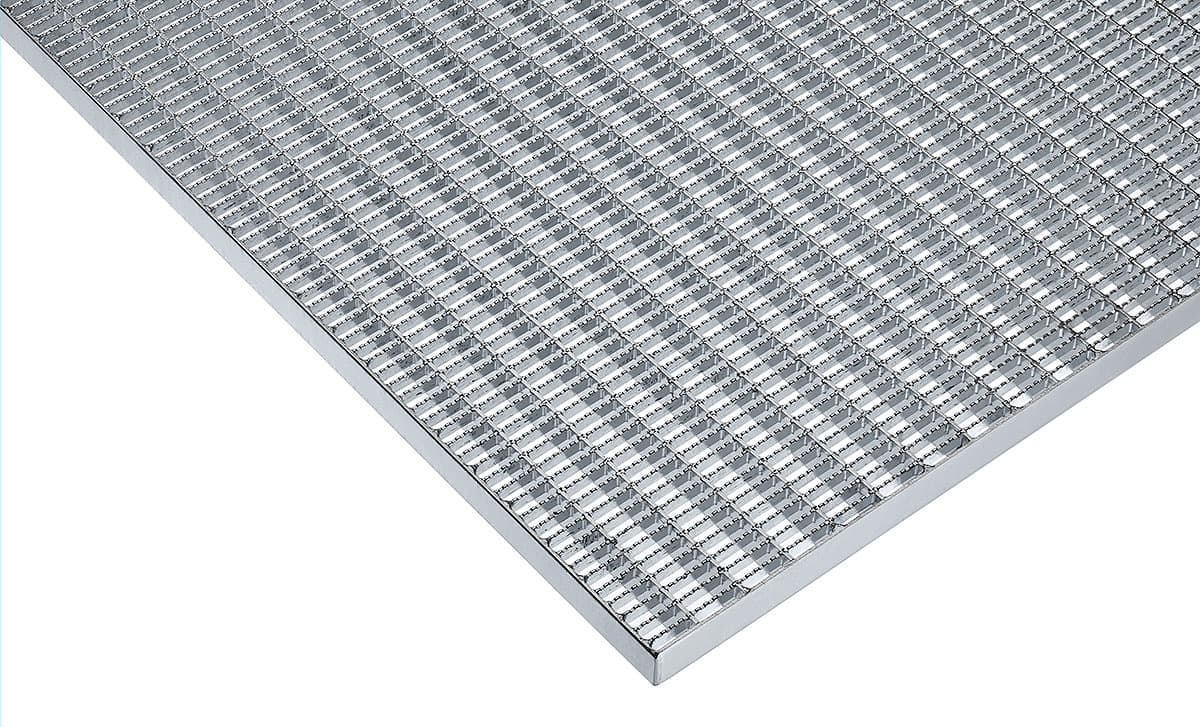 Pressrost-Stufen, Stahl S235JR, Maschenweite 30 x 10, verzinkt, rutschhemmend, Füllstäbe gekerbt (R11)  XP 30 x 2 / 33 x 11 (TS) 600mm x (QS) 240mm